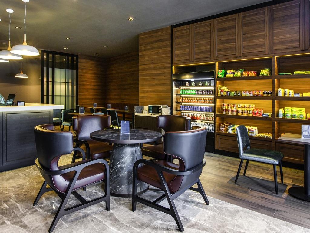 Metropolis Suites Bangkok, Tapestry Collection By Hilton Exterior foto