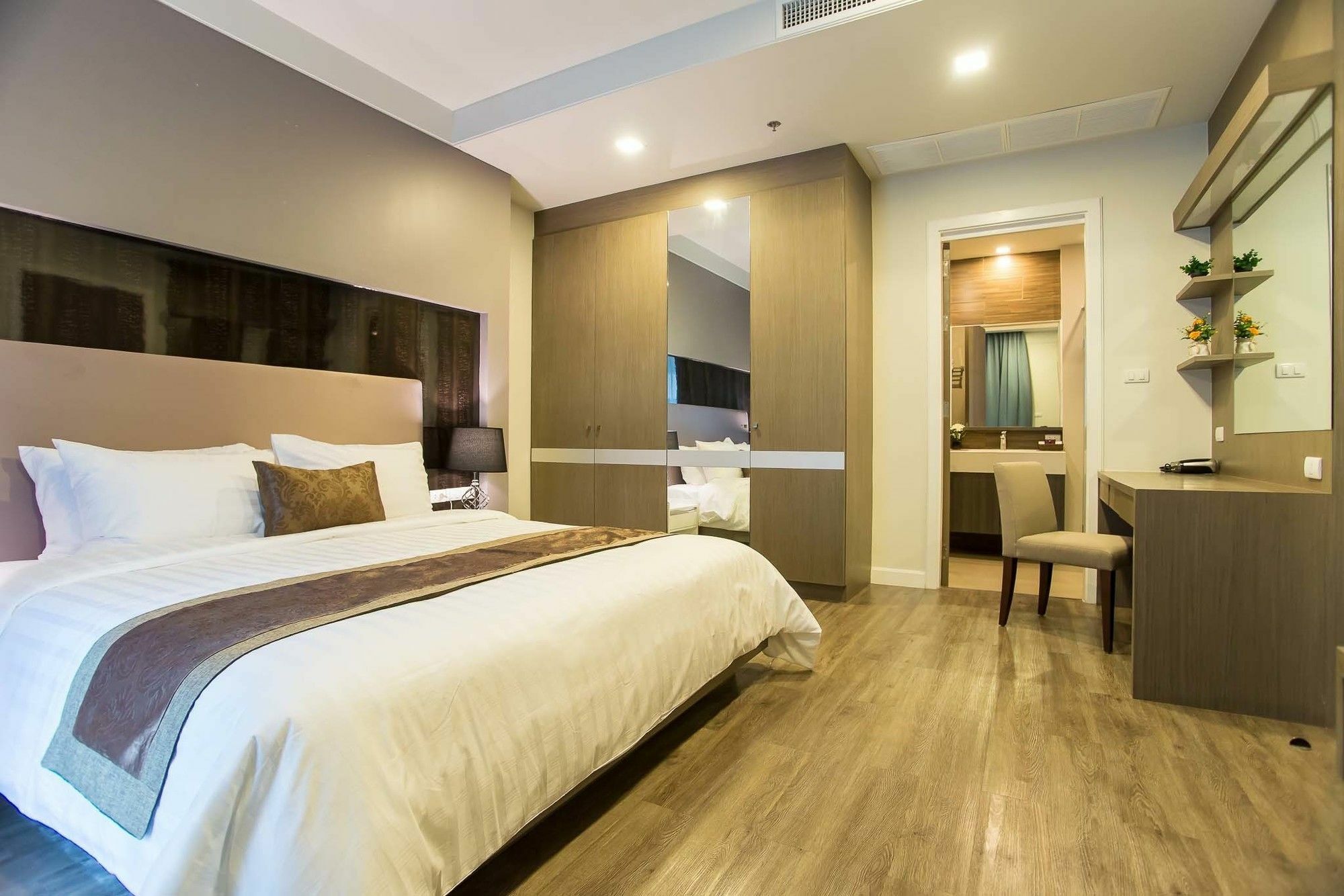 Metropolis Suites Bangkok, Tapestry Collection By Hilton Exterior foto